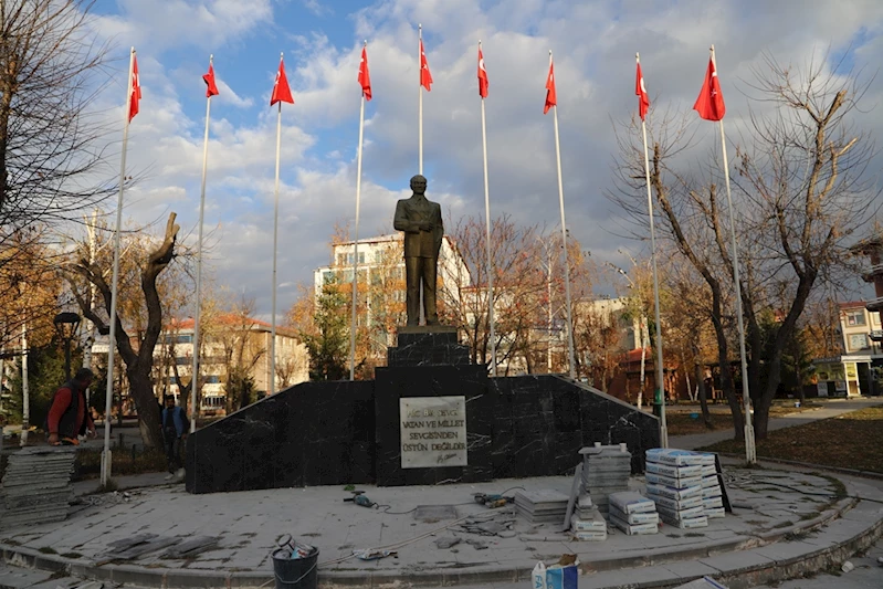MİLLİ EGEMENLİK MEYDANINDAKİ ATATÜRK ANITI ONARILDI