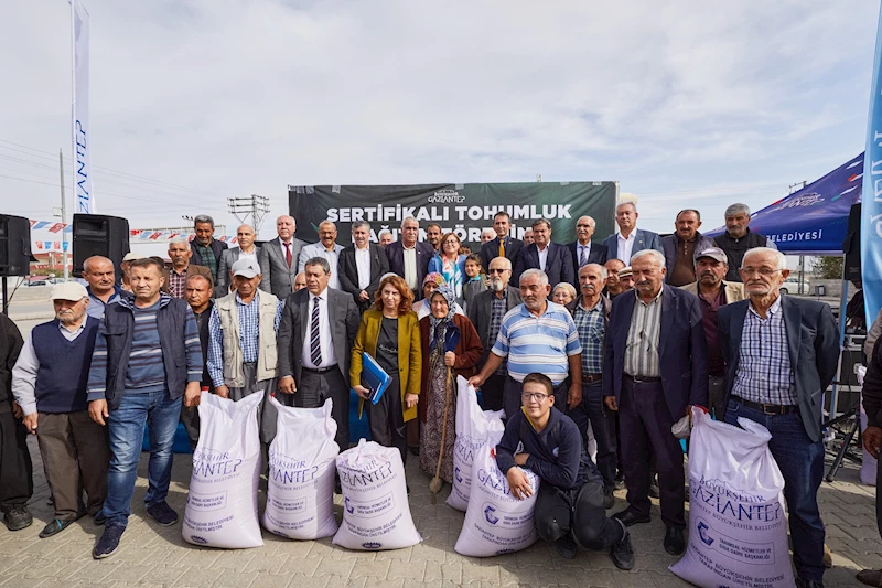 GAZİANTEP BÜYÜKŞEHİR, ÜRETTİĞİ SERTİFİKALI TOHUMLARIN DAĞITIMINA BAŞLADI