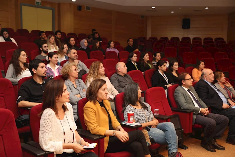 İZMİT BELEDİYESİNİN SOSYAL BELEDİYECİLİK PROJELERİ  KOCAELİ ÜNİVERSİTESİ TIP FAKÜLTESİNDE ANLATILDI
