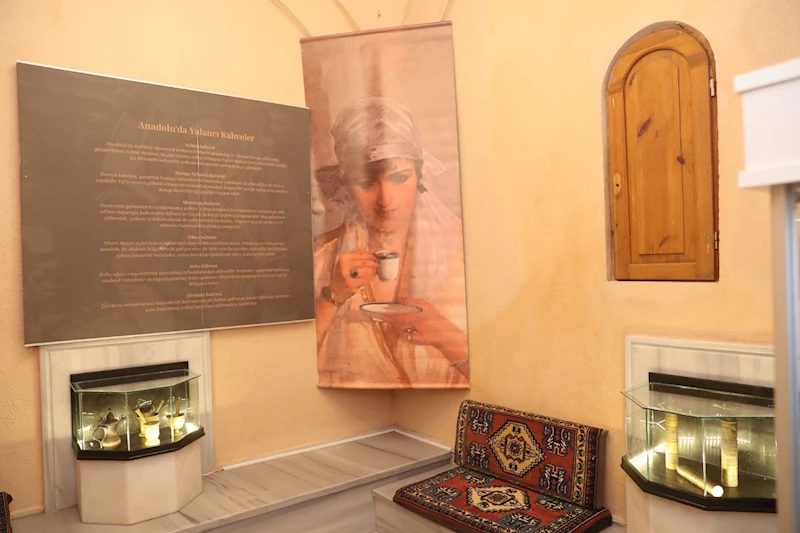 ‘ŞEHR-İ İZMİT KAFE’ KAHVE İÇERKEN YAŞAYAN BİR MÜZE OLACAK
