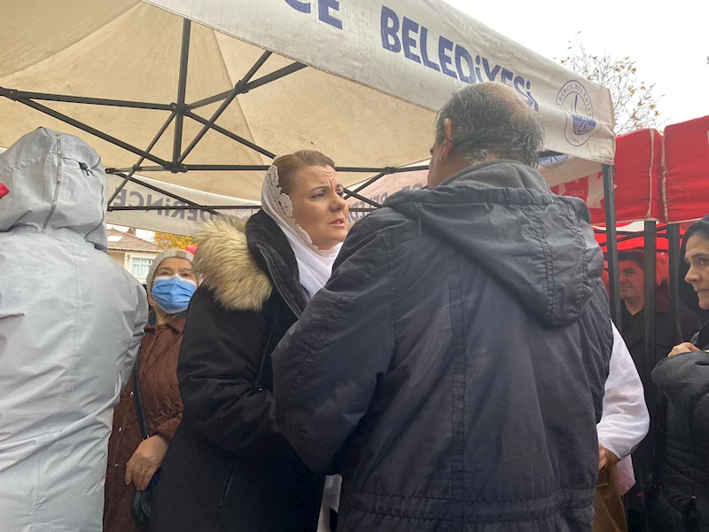 HÜRRİYET VEFAT EDEN İZMİT BELEDİYESİ PERSONELİ FİDAN İLHAN KÖY’ÜN AİLESİNİN ACISINI PAYLAŞTI