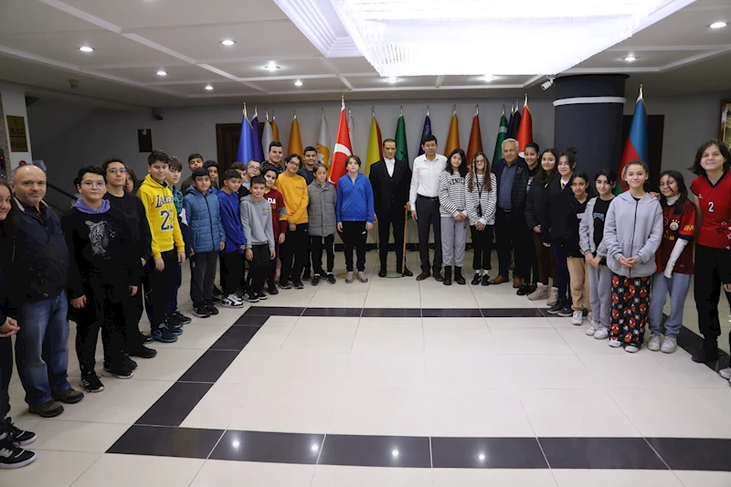 Kürşat Başkan tüm Nazilli halkını belediye hizmet binasına davet etti