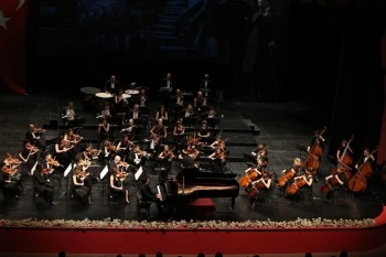 SENFONİ ORKESTRASI’NDAN ETKİLEYİCİ KONSER