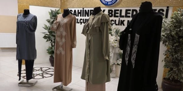 Belediyemiz Tesislerinde El Emeği Göz Nurlarını Sergilediler
