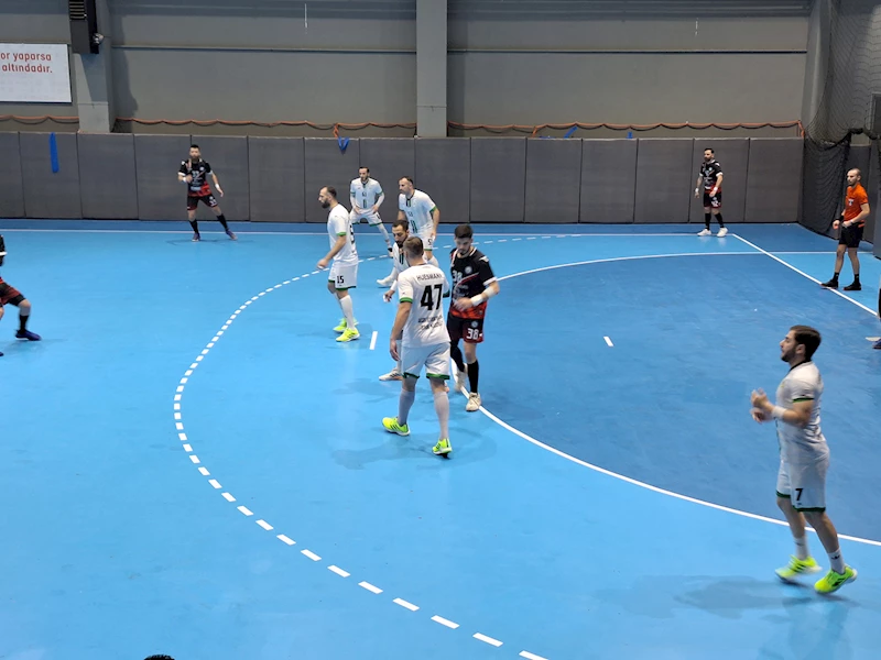 Büyükşehir hentbol galibiyet serisine Bursa’da devam etti: 28-34