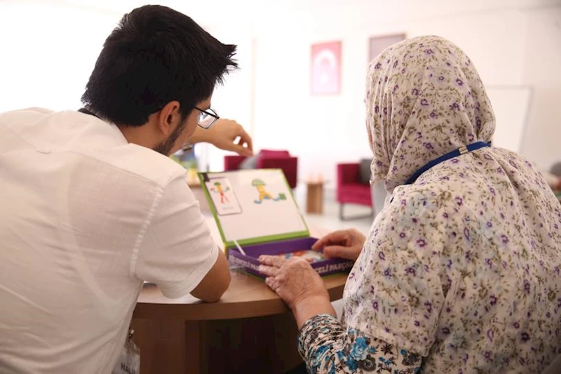 Merkezefendili Büyükler Alzheimer Yaşam Merkezi’nden Memnun