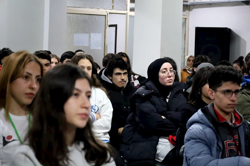 Sakarya’nın yetiştirdiği yazarlar okullarda öğrencilerle buluşuyor