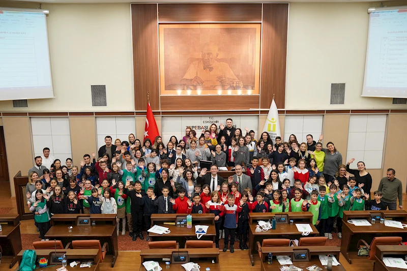 EKO-OKULLAR ÇEVRE ÇOCUK MECLİSİ BAŞKANINI SEÇTİ