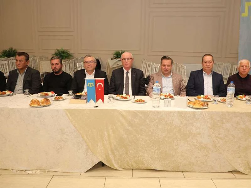 BAŞKAN KAZIM KURT KIRIM TATARLARI İLE BİR ARAYA GELDİ
