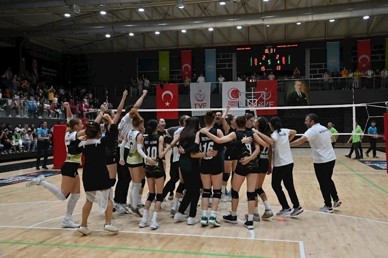 Büyükşehir’in Sultanları Zirveyi Sevdi