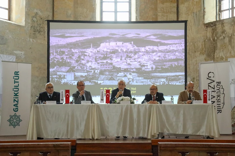 “1923’E GİDEN YOL 1920’DEN GEÇİYOR” KONULU PANELİN KAPANIŞI YAPILDI