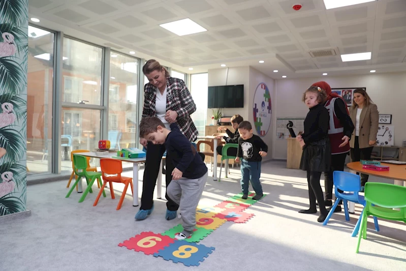 4 YAŞINDAKİ AYBARS’IN ANNESİNDEN BAŞKAN HÜRRİYET’E KISA MOLA TEŞEKKÜRÜ