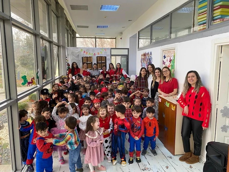Kreşlerde Yeni Yıl Mutluluğu