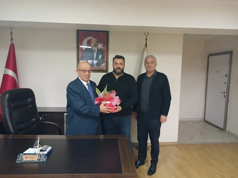 İZMİT BELEDİYESİ ŞOFÖRLERİN GÜNÜNÜ KUTLADI
