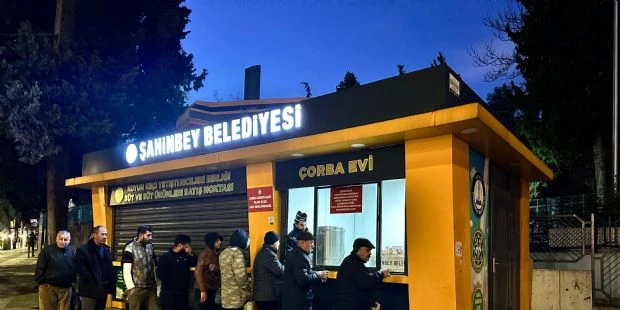 Belediyemiz Her Gün 14.000 Kişiye Çorba İkramında Bulunuyor