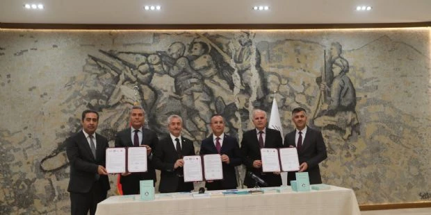 Belediyemiz 162 Öğrenciyi Daha Umreye Gönderecek