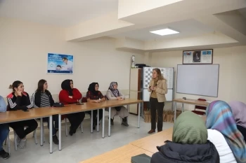 SÜTLÜCE’DE KADINLARA HİZMET TANITIM TOPLANTISI