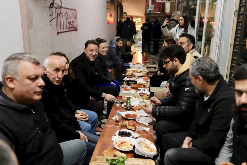 BAŞKAN TOLGA TOSUN ESNAFLARLA KAHVALTIDA BULUŞTU