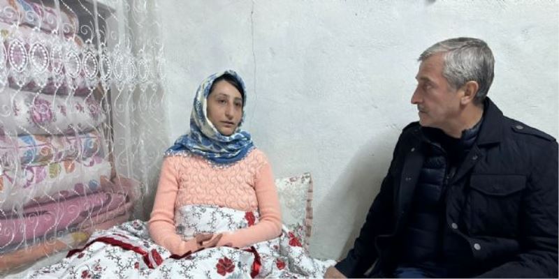 Başkanımız Göçük Altından Çıkarılan Depremzedeyi Ziyaret Etti