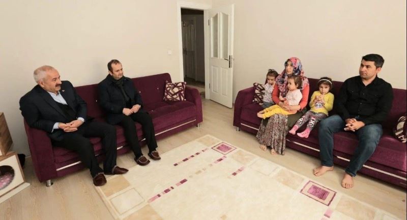 Başkan Büyükgözden Depremzede Ailelere Ziyaret