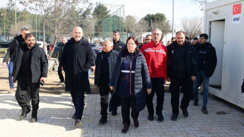 Başkan Güngör, Bakan Soylu ile Birlikte Konteyner Kentte İncelemelerde Bulundu