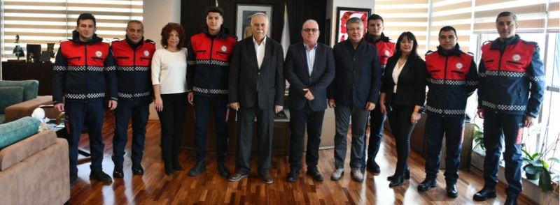 Başkan Gökhan Deprem Bölgesine Giden İtfaiye ve AKUT Ekibini Ağırladı