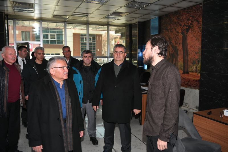 Başkan Büyükkılıç’tan İstasyon Caddesinde Esnaf Ziyareti