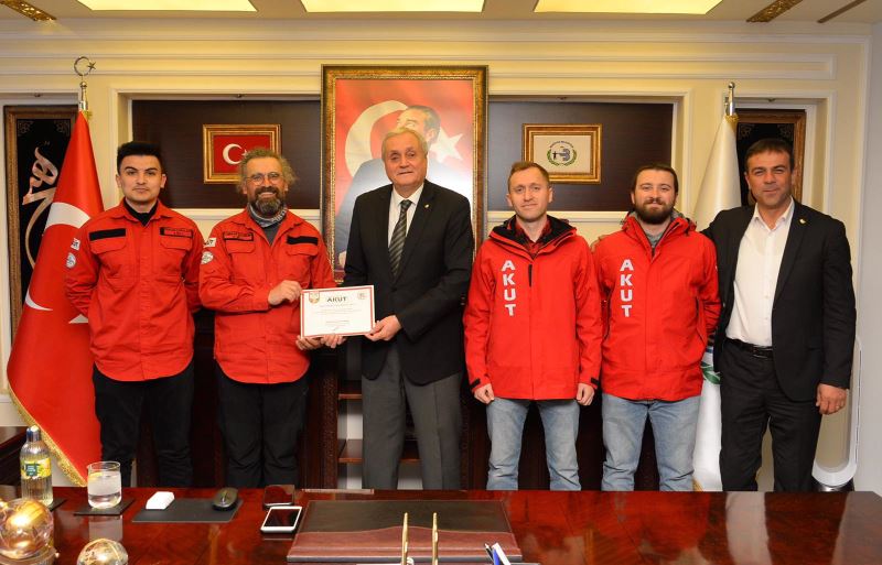 BAŞKAN BAKKALCIOĞLU “SİZLERLE GURUR DUYUYORUZ, İYİ Kİ VARSINIZ…”