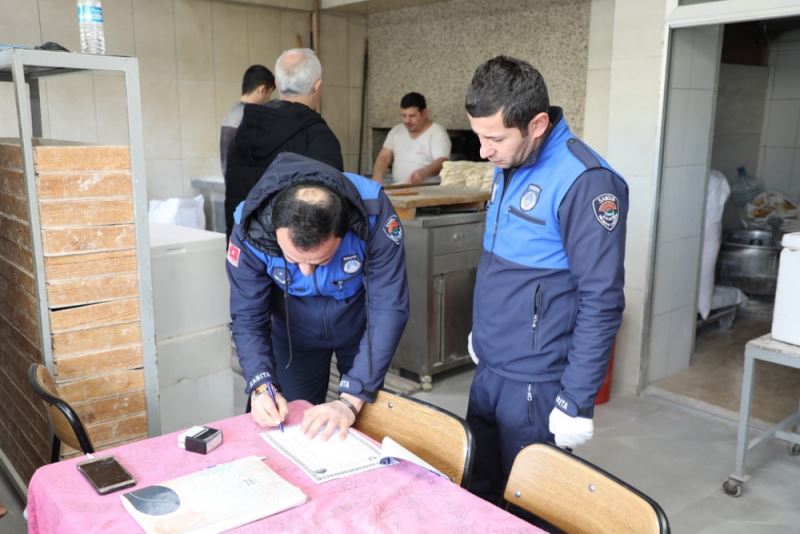 GIDA ÜRETİMİ YAPAN 29 İŞYERİNİ TİTİZLİKLE DENETLEDİLER