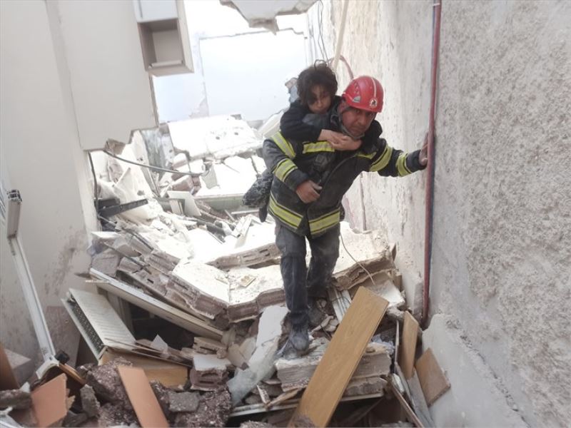 Kahraman arama-kurtarma ekipleri deprem bölgesinden döndü