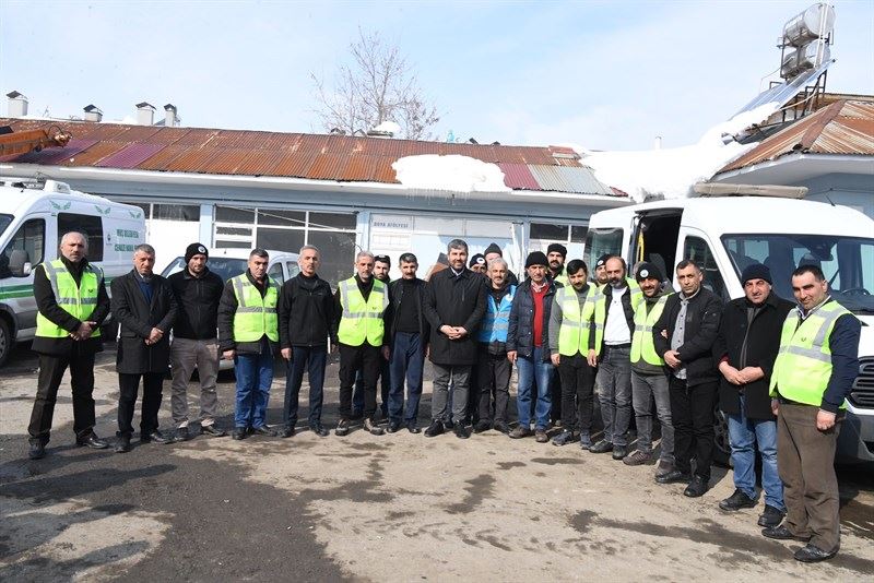 MUŞ BELEDİYESİ TÜM İMKÂNLARI İLE DEPREMİN YARALARINI SARMAYA DEVAM EDİYOR