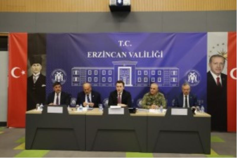 Deprem bölgelerine gönderilen yardımlar ile ilgili olarak değerlendirme toplantısı yapıldı.