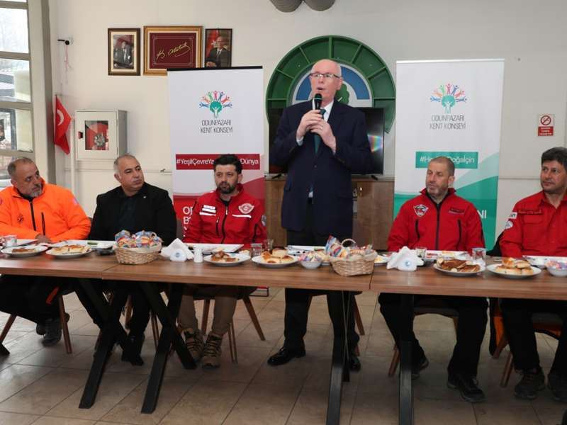 BAŞKAN KURT: “SİZLERLE GURUR DUYDUK”