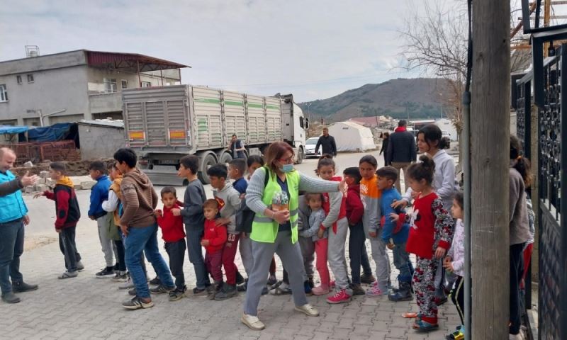 Depremzede Çocuklarımızın Yüzleri Gülsün Diye