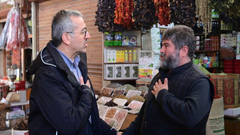 Tarihi Kapalı Çarşı’da Esnaf Kepenk Açmaya Başladı