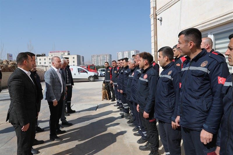 Büyükşehir Belediyesi Genel Sekreteri Süzen, İtfaiye Erleriyle Bir Araya Geldi
