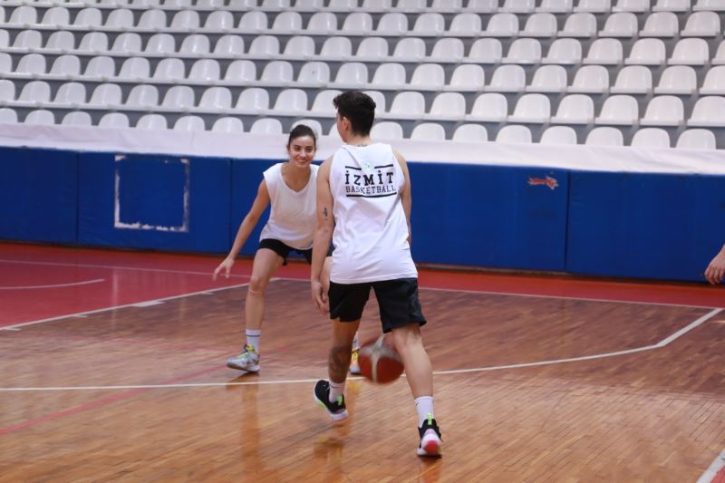 İZMİT BELEDİYESPOR, HATAY’DAN EDA ŞAHİN’İ KADROSUNA KATTI