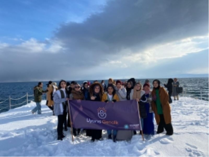 Öğrencilerden “Bitlis-Ahlat”a gezi