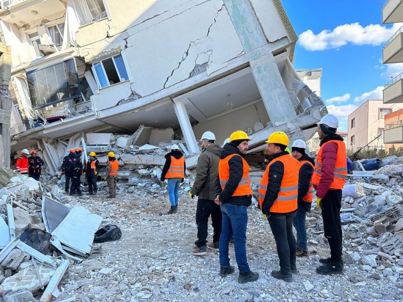 TAK EKİBİ ÇALIŞMALARINI SÜRDÜRÜYOR