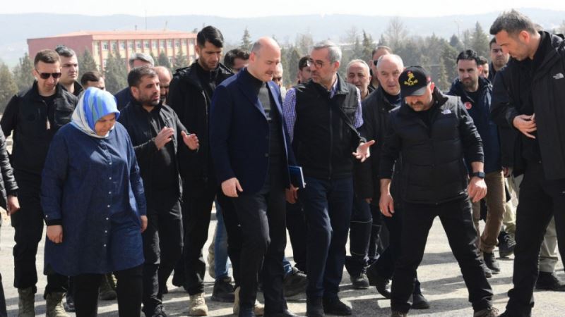 Başkan Güngör, Bakan Soylu ile Konteyner Kentte İncelemelerde Bulundu