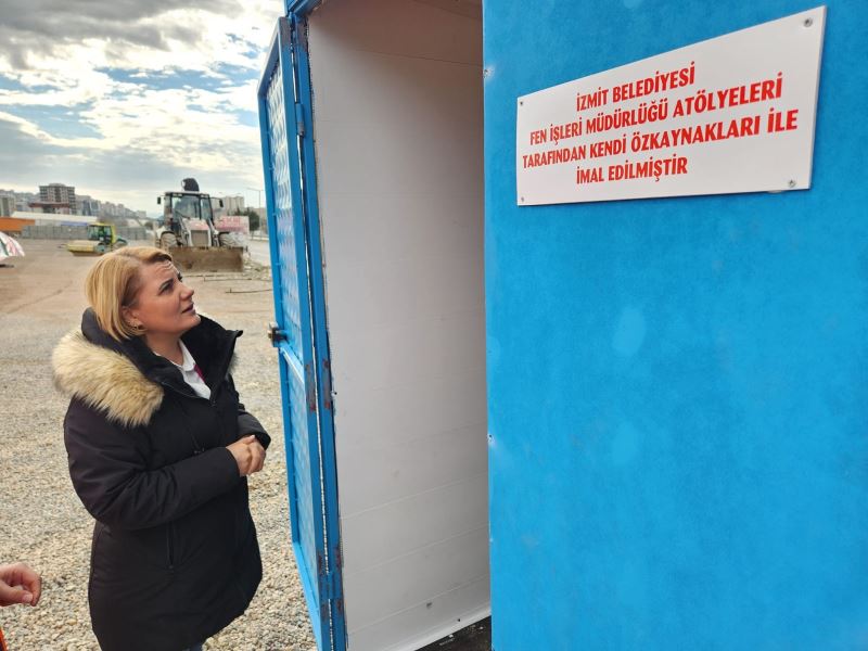 İZMİT BELEDİYESİ EKİPLERİ DEPREM BÖLGESİNDE DÖRT BİR KOLDAN ÇALIŞIYOR