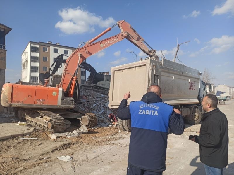 Büyükşehir Zabıta deprem bölgesinde