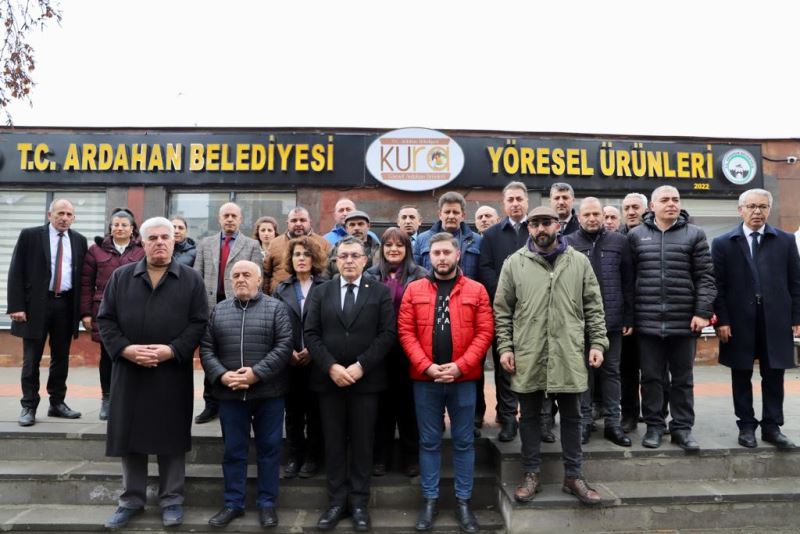 ARDAHAN KAVURMASI DEPREMZEDELERE GÖNDERİLDİ