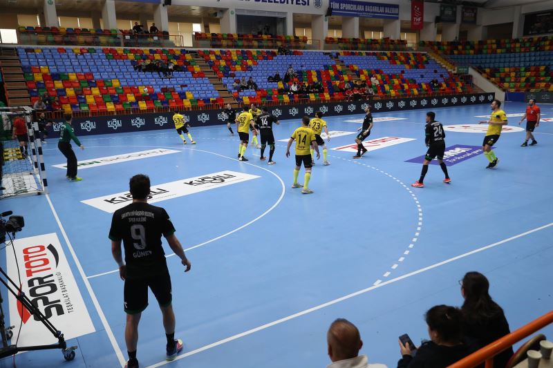 Büyükşehir Hentbol kupaya yarı finalde veda etti