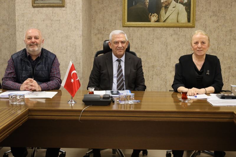 İZMİT BELEDİYESİNDEN EMEKÇİLERE YÜZDE 75 ZAM!