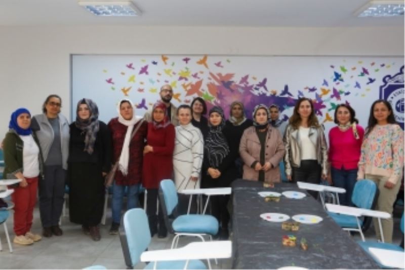 TARIM İŞÇİSİ KADINLAR EĞİTİMLERE DEVAM EDİYOR