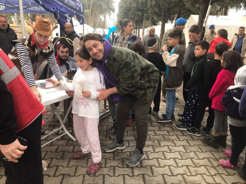 İZMİT BELEDİYE TİYATROSUNDAN DEPREMZEDE MİNİKLER İÇİN 2 YENİ OYUN