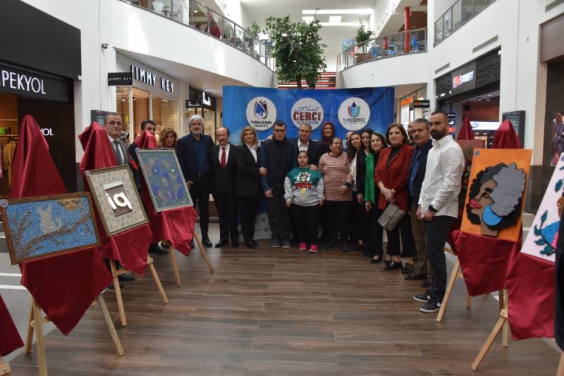 ÖZEL BİREYLERİN ESERLERİ GÖRÜCÜYE ÇIKTI