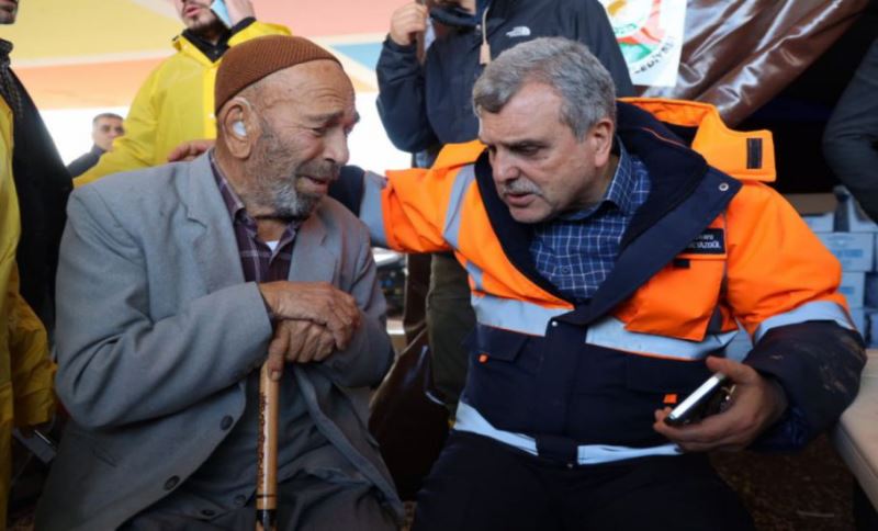 Selden Etkilenen Vatandaşaların Talepleri İletişim Çadırında Karşılanıyor