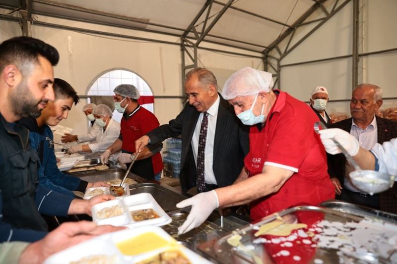 Büyükşehir’de gelenek değişmedi
